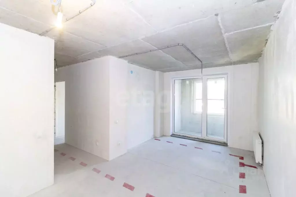 2-к кв. Тюменская область, Тюмень Интернациональная ул., 199к9 (68.2 ... - Фото 1