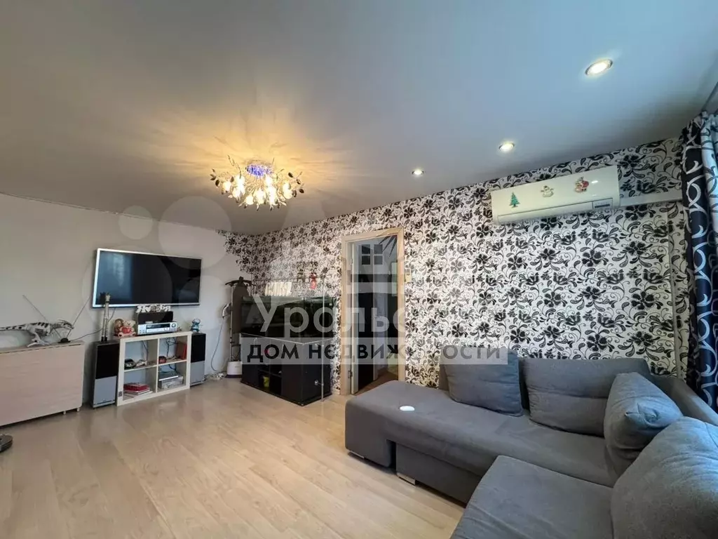 4-к. квартира, 62 м, 5/5 эт. - Фото 0