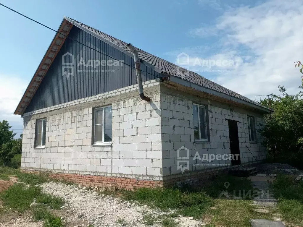 Дом в Волгоградская область, Волгоград ул. имени Менделеева (88 м) - Фото 1