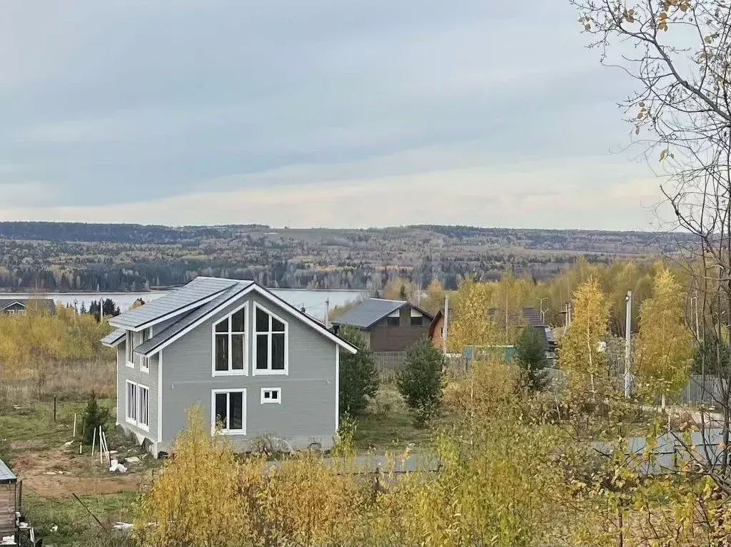 Дом в Пермский край, Добрянский муниципальный округ, д. Залесная ул. ... - Фото 2