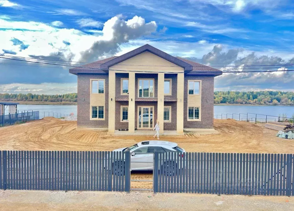 Дом в Коми, Сыктывкар городской округ, Краснозатонский пгт проезд ... - Фото 0