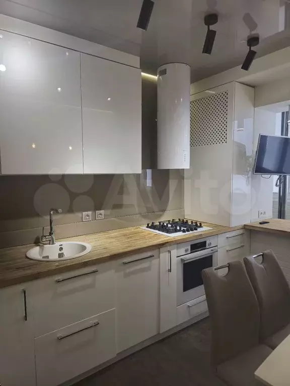 2-к. квартира, 65,6 м, 2/9 эт. - Фото 0