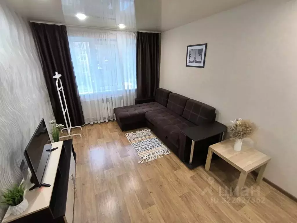 2-к кв. Свердловская область, Нижний Тагил ул. Октябрьской Революции, ... - Фото 2