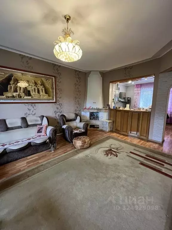 Дом в Хакасия, Черногорск Кедровый пер. (290 м) - Фото 1