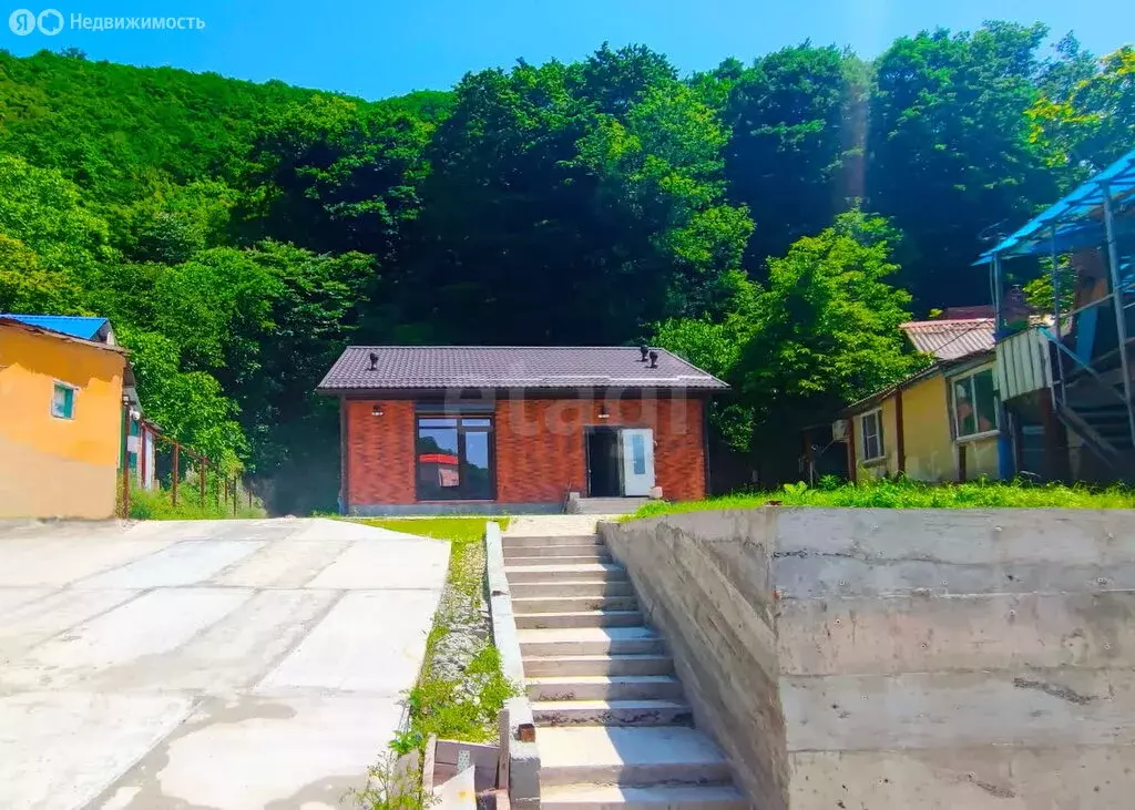 Дом в Туапсе, улица Богдана Хмельницкого (100 м) - Фото 1