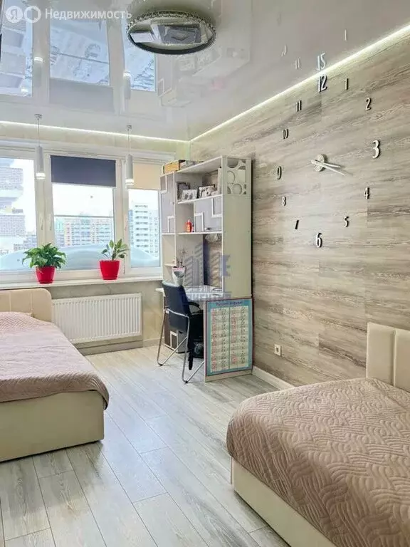 4-комнатная квартира: Новочебоксарск, улица Воинов-Интернационалистов, ... - Фото 1