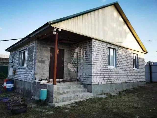 Дом в Саратовская область, Новобурасское муниципальное образование, ... - Фото 1