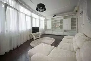 2-к кв. Краснодарский край, Сочи ул. Кирова, 36 (67.0 м) - Фото 0