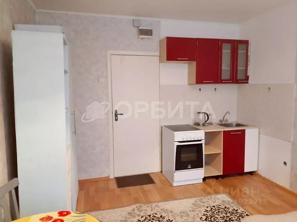 Комната Тюменская область, Тюмень ул. Станционная, 36А (13.7 м) - Фото 1