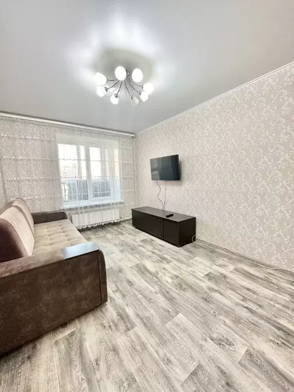1-к кв. Татарстан, Казань ул. Азата Аббасова, 10 (37.0 м) - Фото 0