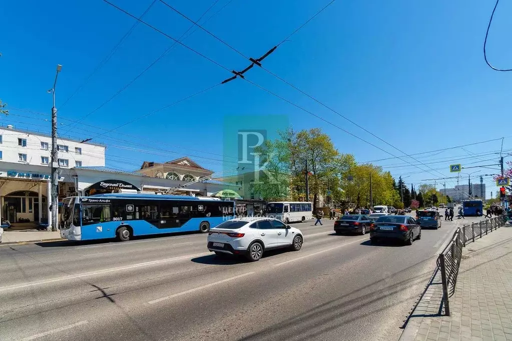 Помещение свободного назначения в Севастополь ул. Адмирала Юмашева, ... - Фото 1