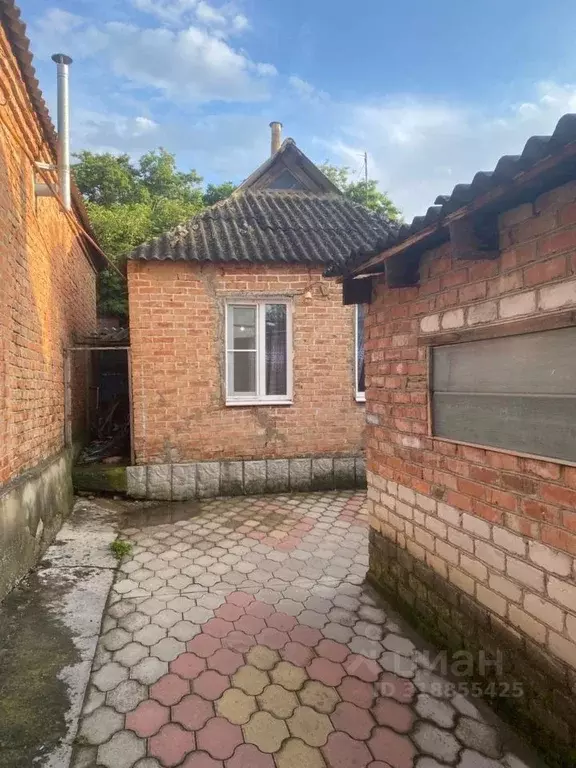 Дом в Ставропольский край, с. Александровское ул. Комсомольская (110 ... - Фото 1