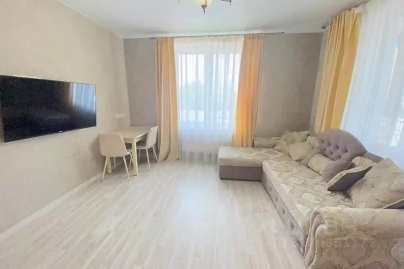 2-к кв. Татарстан, Казань ул. Родины, 26Г (56.0 м) - Фото 0