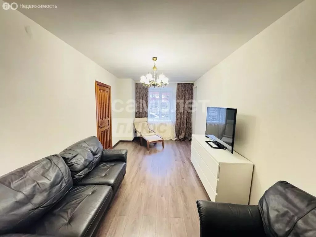 3-комнатная квартира: Уфа, улица Авроры, 5/10 (81.9 м) - Фото 1