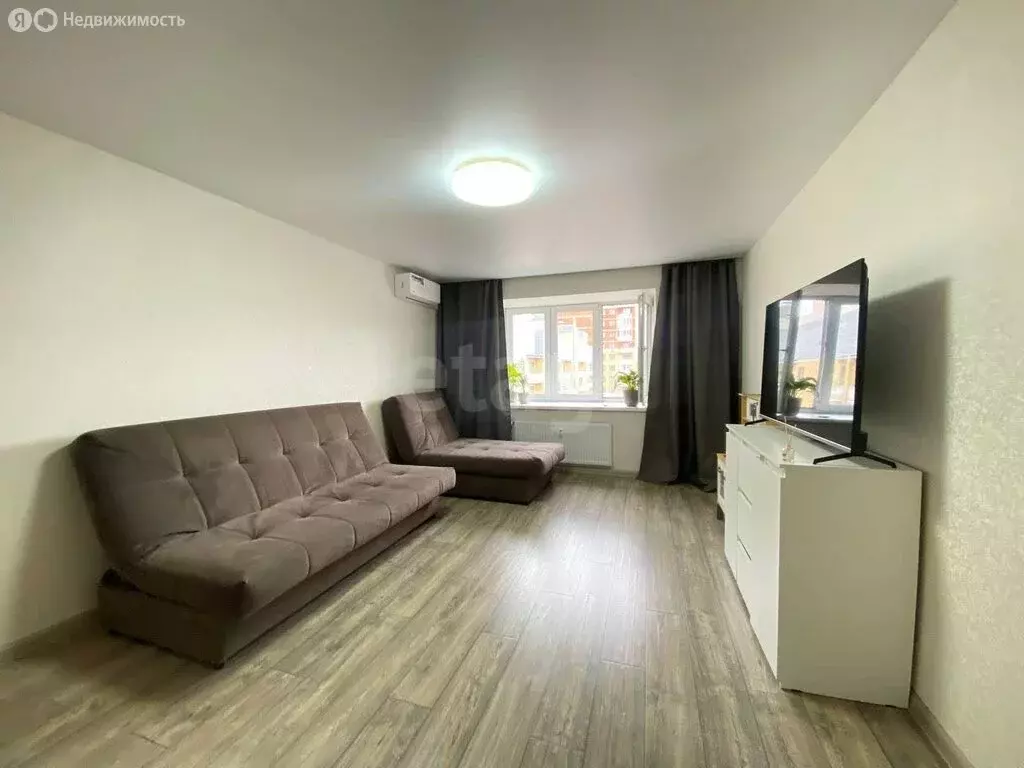 4-комнатная квартира: Казань, улица Зур Урам, 1Кк4 (85.6 м) - Фото 1