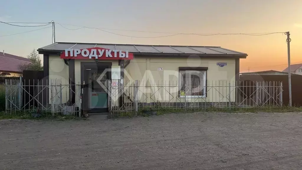 Здание с земельным участком - Фото 1