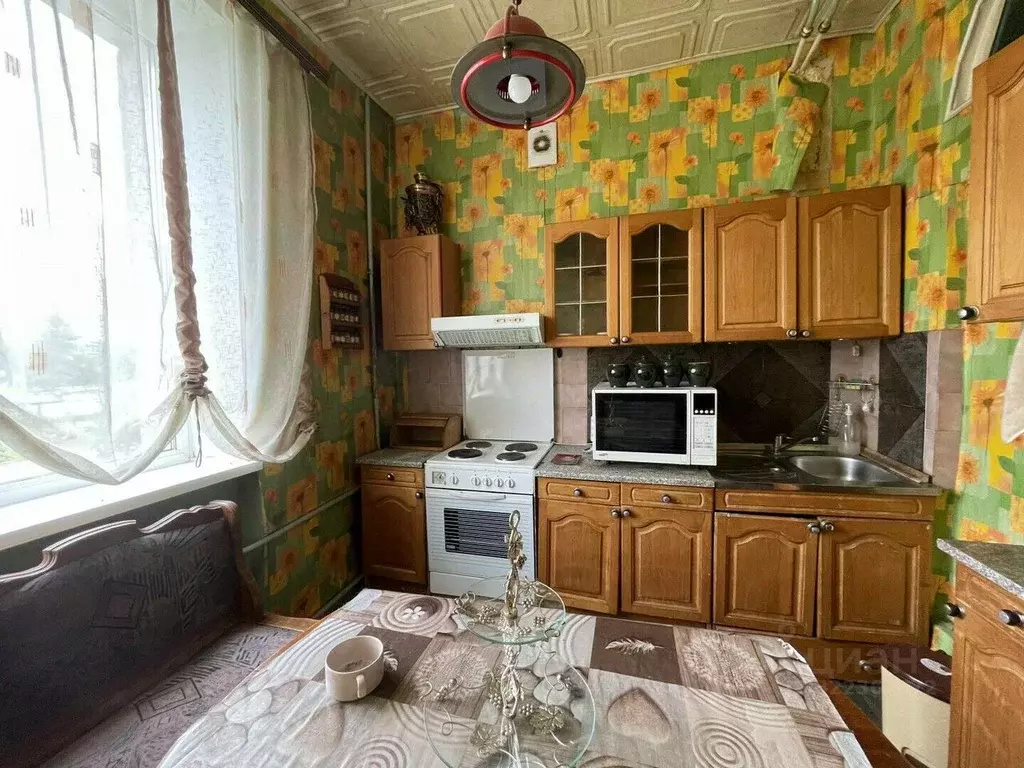 2-к кв. Свердловская область, Нижний Тагил ул. Октябрьской Революции, ... - Фото 0