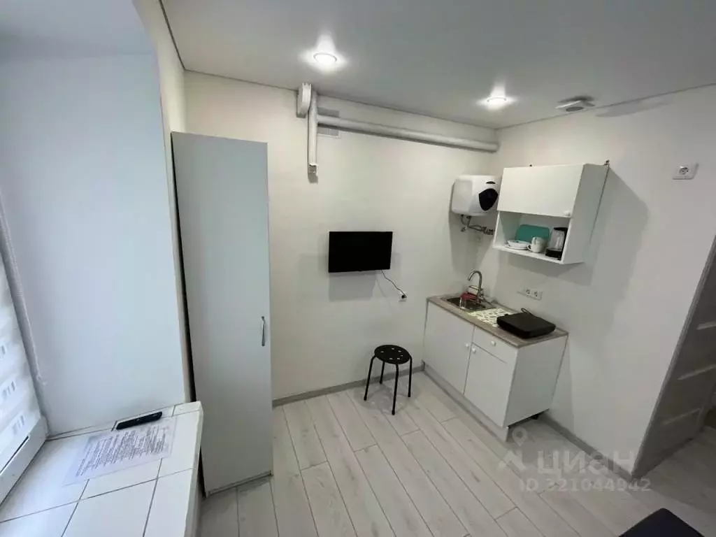 1-к кв. Татарстан, Казань ул. Хади Такташа, 103 (17.0 м) - Фото 0