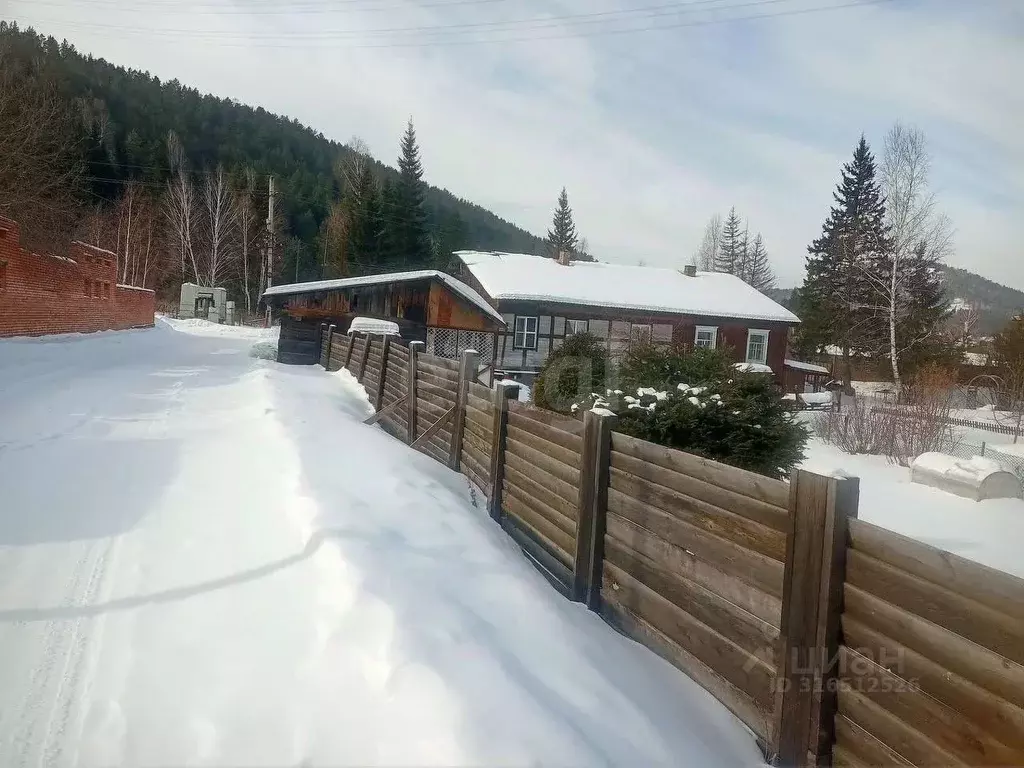 Дом в Красноярский край, Дивногорск городской округ, пос. Слизнево ул. ... - Фото 1