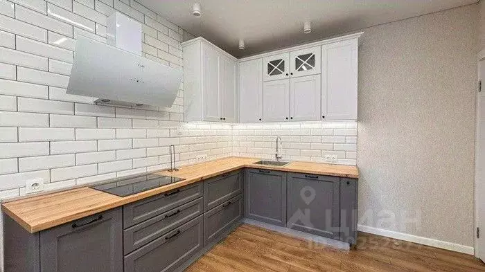2-к кв. Башкортостан, Уфа ул. Менделеева, 156 (65.7 м) - Фото 0