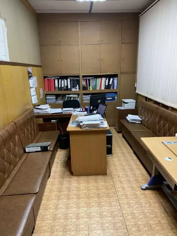 Помещение свободного назначения в Омская область, Кормиловка рп ул. ... - Фото 2