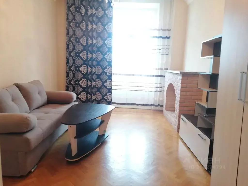 2-к кв. Курская область, Курск ул. Максима Горького, 9 (62.0 м) - Фото 1