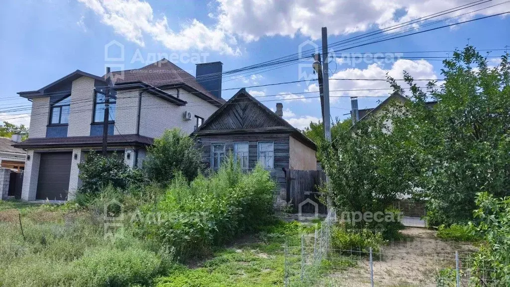 Дом в Волгоградская область, Волгоград Саранская ул. (67 м) - Фото 1