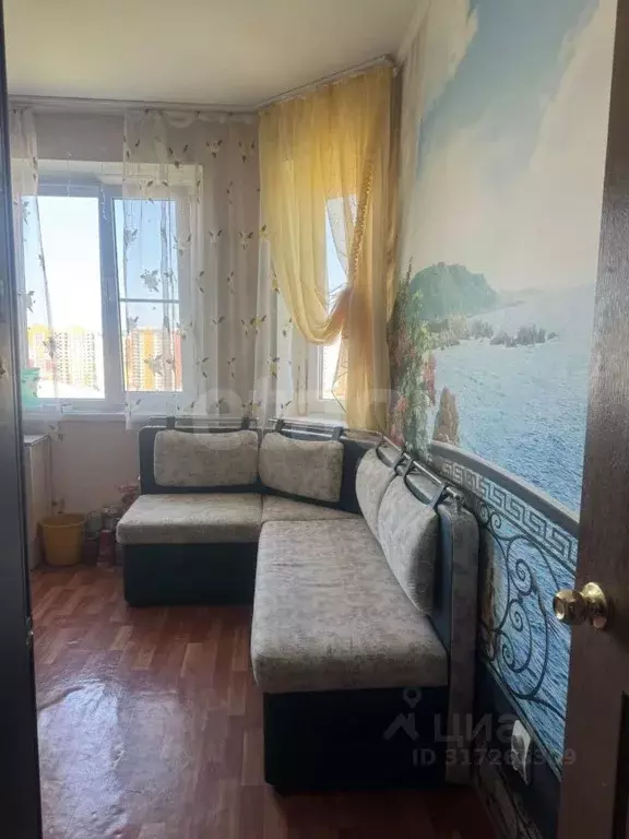 2-к кв. Курская область, Курск просп. Вячеслава Клыкова, 87 (63.0 м) - Фото 0