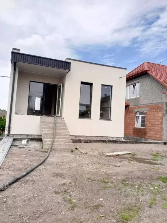 Дом в Ставропольский край, Ессентуки Красивая ул. (170 м) - Фото 0