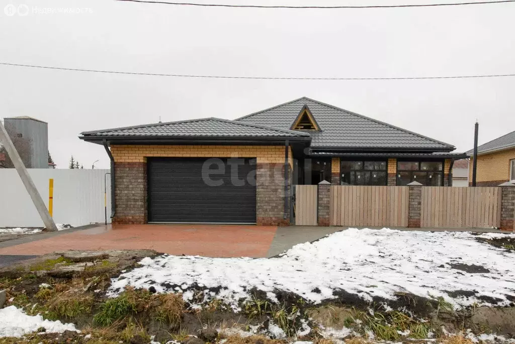 Дом в Ялуторовск, улица Русакова (130 м) - Фото 2