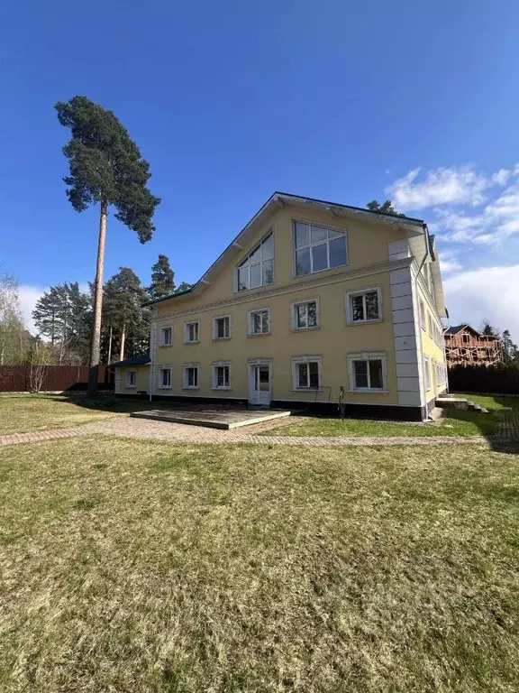Коттедж в Санкт-Петербург пос. Лисий Нос, Морская ул., 5А (468 м) - Фото 0