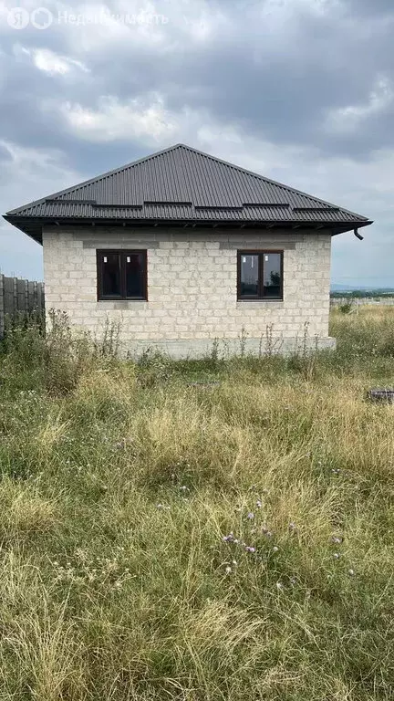 Дом в село Гизель, улица Генерала Бароева, 136 (90 м) - Фото 1