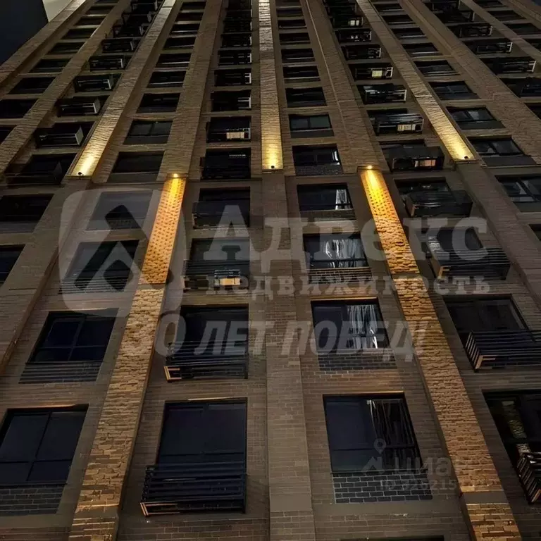 4-к кв. Тюменская область, Тюмень ул. Тимофея Чаркова, 93 (88.0 м) - Фото 1