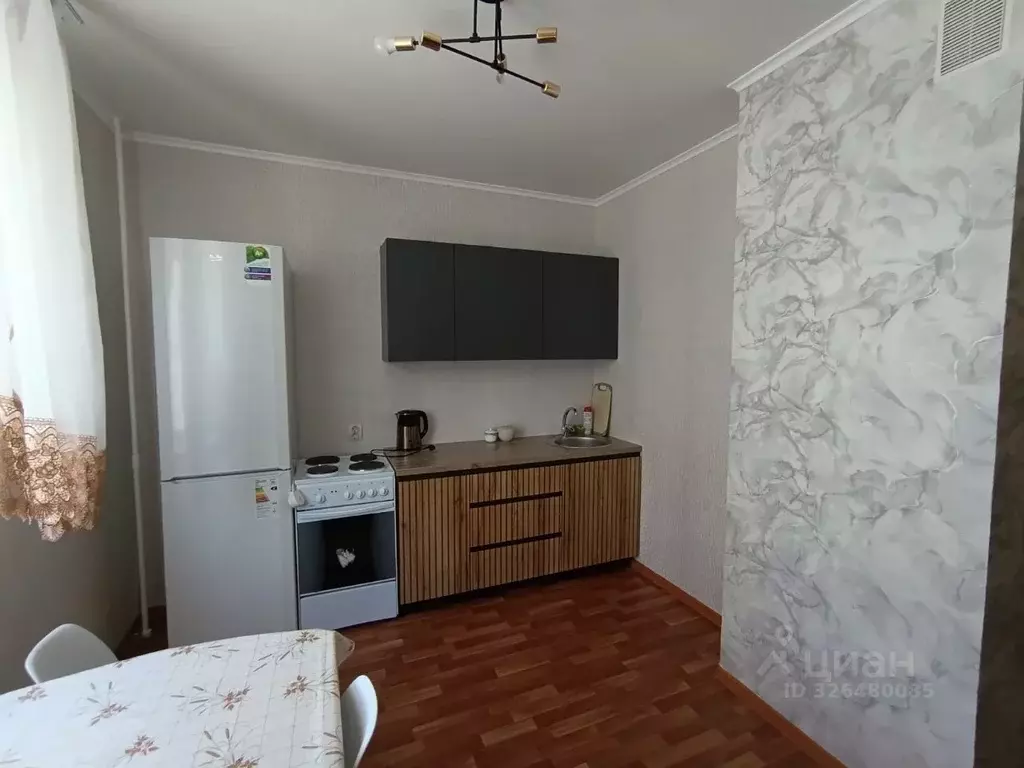 1-к кв. Курская область, Курск просп. Вячеслава Клыкова, 80 (37.0 м) - Фото 1