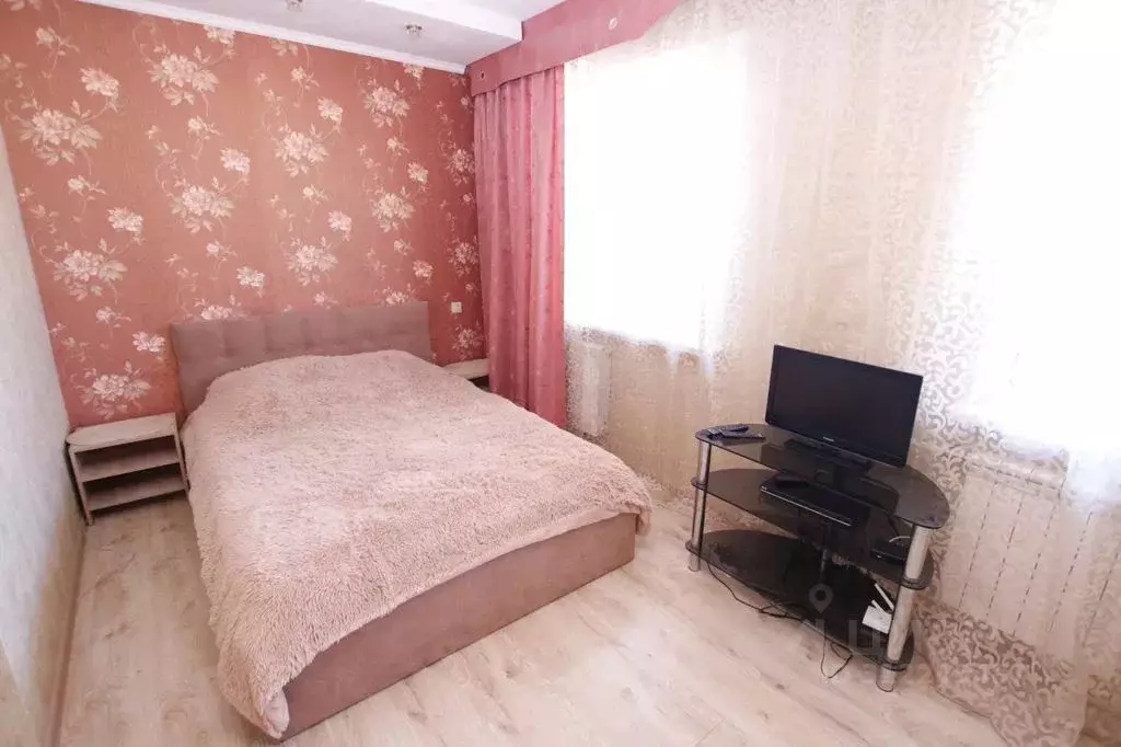 1-к кв. Свердловская область, Екатеринбург ул. Серова, 39 (40.0 м) - Фото 1