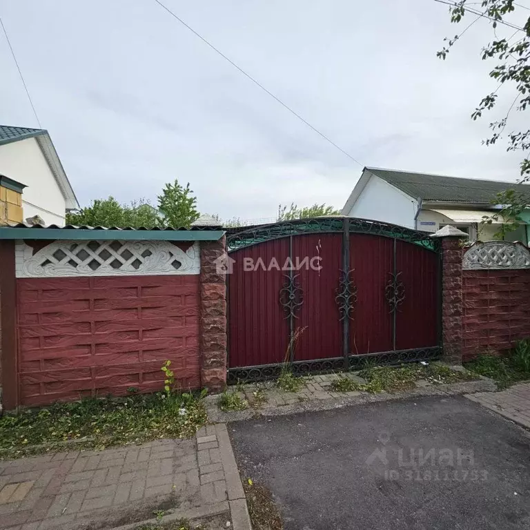 Дом в Белгородская область, Белгород ул. Семена Чайкина, 8 (63 м) - Фото 0