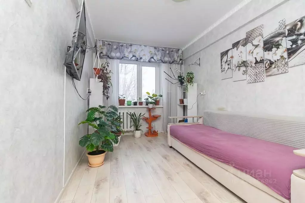 3-к кв. Омская область, Омск ул. Химиков, 52 (58.3 м) - Фото 1