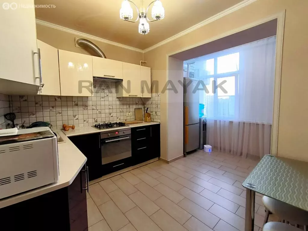 2-комнатная квартира: Майкоп, улица 3-го Интернационала, 165 (62 м) - Фото 0