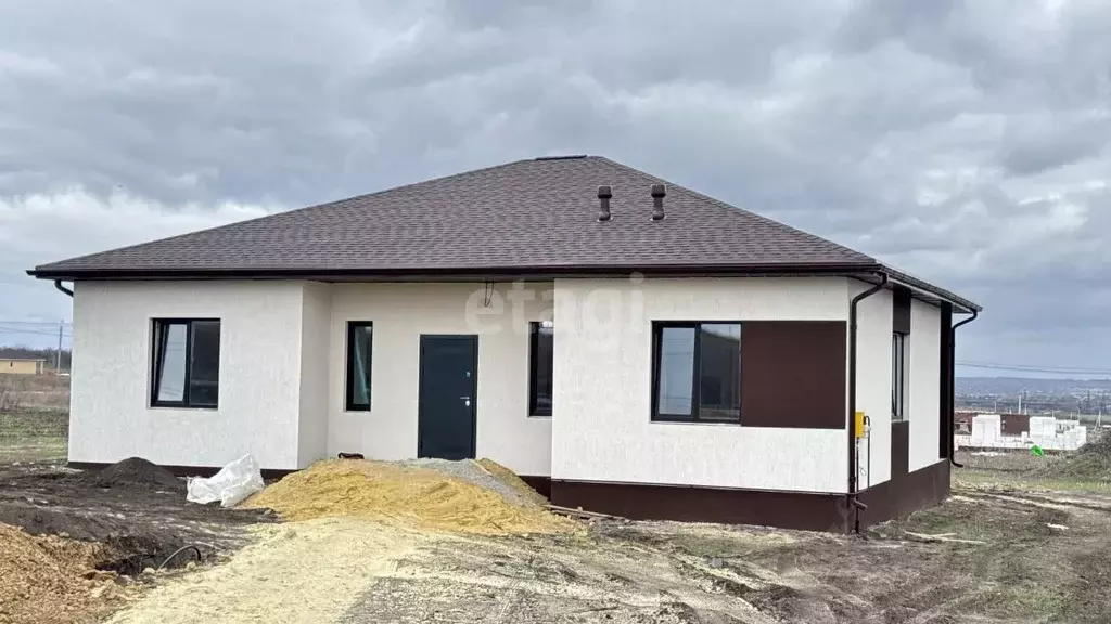 Дом в Белгородская область, Старооскольский городской округ, с. ... - Фото 0