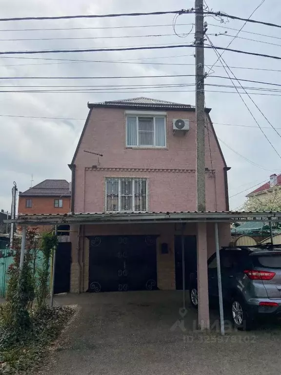 Дом в Краснодарский край, Краснодар ул. Володи Головатого, 118 (175 м) - Фото 1