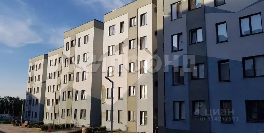Студия Белгородская область, Белгород ул. Семейная, 23 (26.6 м) - Фото 1