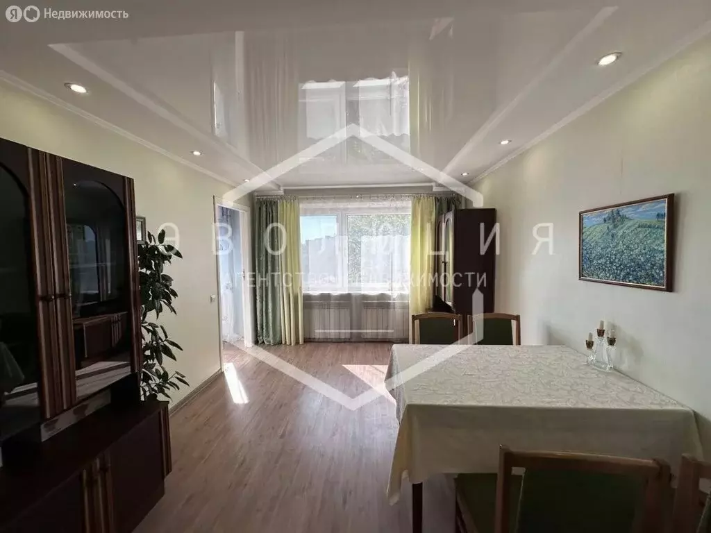 4-комнатная квартира: Калининград, улица Грига, 2 (62.8 м) - Фото 1