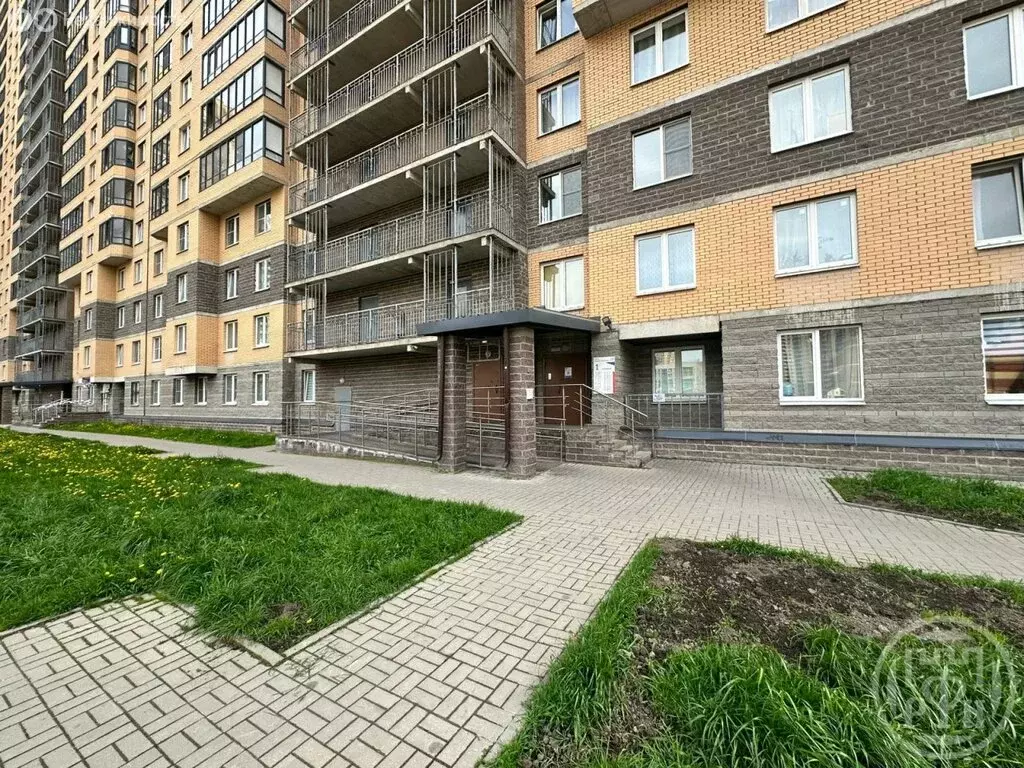 3-комнатная квартира: посёлок Парголово, улица Фёдора Абрамова, 18к1 ... - Фото 0