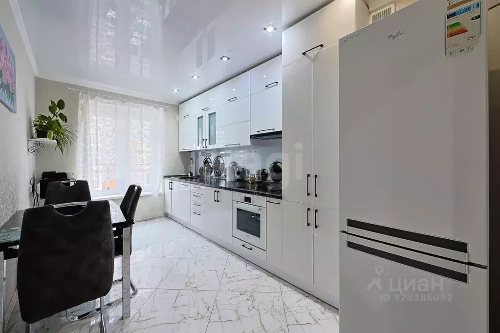 2-к кв. Калининградская область, Калининград ул. Каштановая Аллея, 165 ... - Фото 1