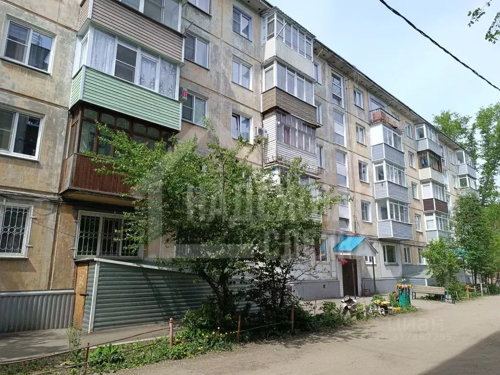 2-к кв. Алтайский край, Рубцовск Тракторная ул., 64 (44.8 м) - Фото 0