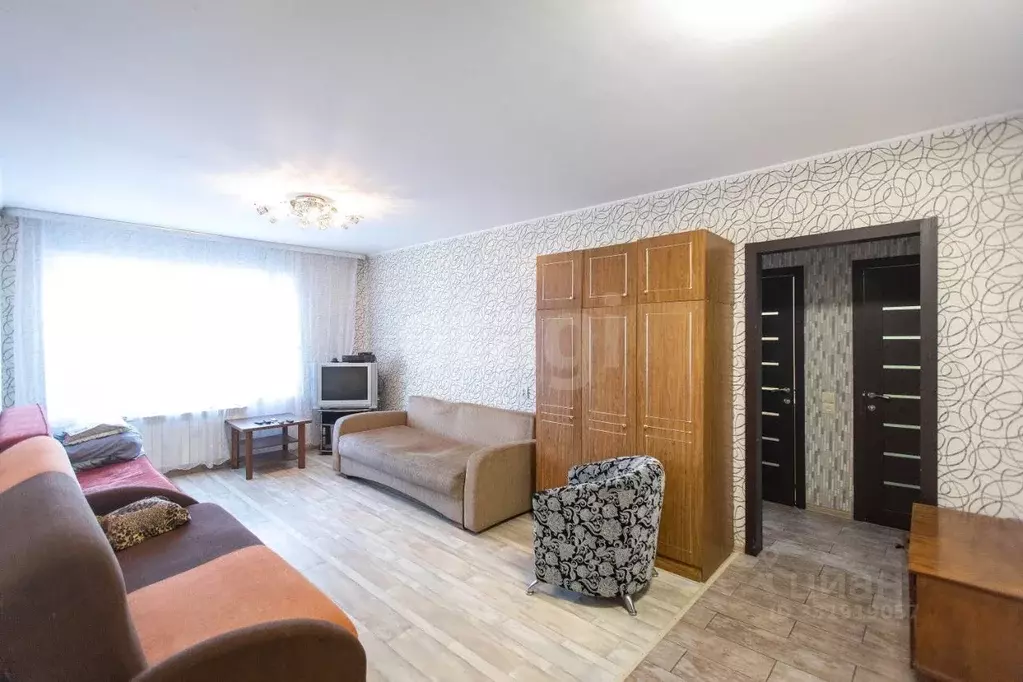 3-к кв. Новосибирская область, Искитимский район, Линево городское ... - Фото 1