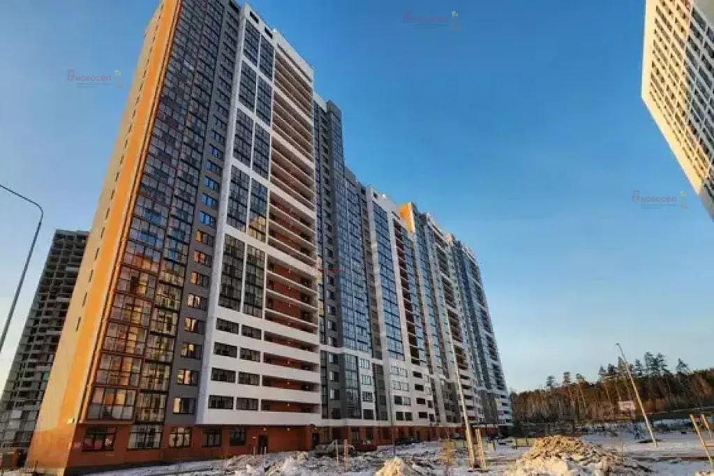 Студия Свердловская область, Екатеринбург пер. Светлый, 9 (18.0 м) - Фото 1