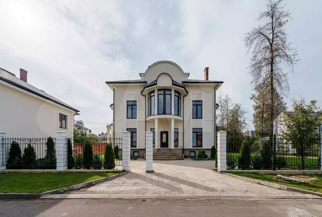 Дом 650 м на участке 15 сот. - Фото 0