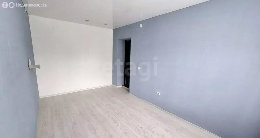 3-комнатная квартира: посёлок Майский, 5Б (72.2 м) - Фото 0