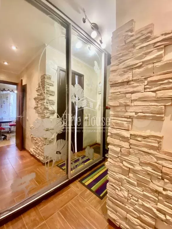 2-к. квартира, 45 м, 1/5 эт. - Фото 0
